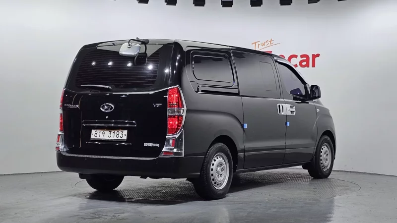 Hyundai Grand Starex
