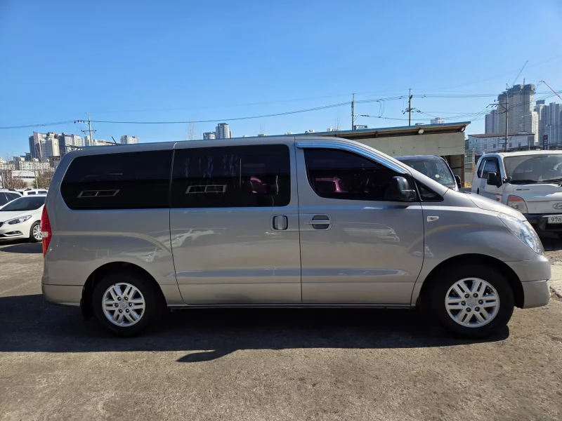 Hyundai Grand Starex