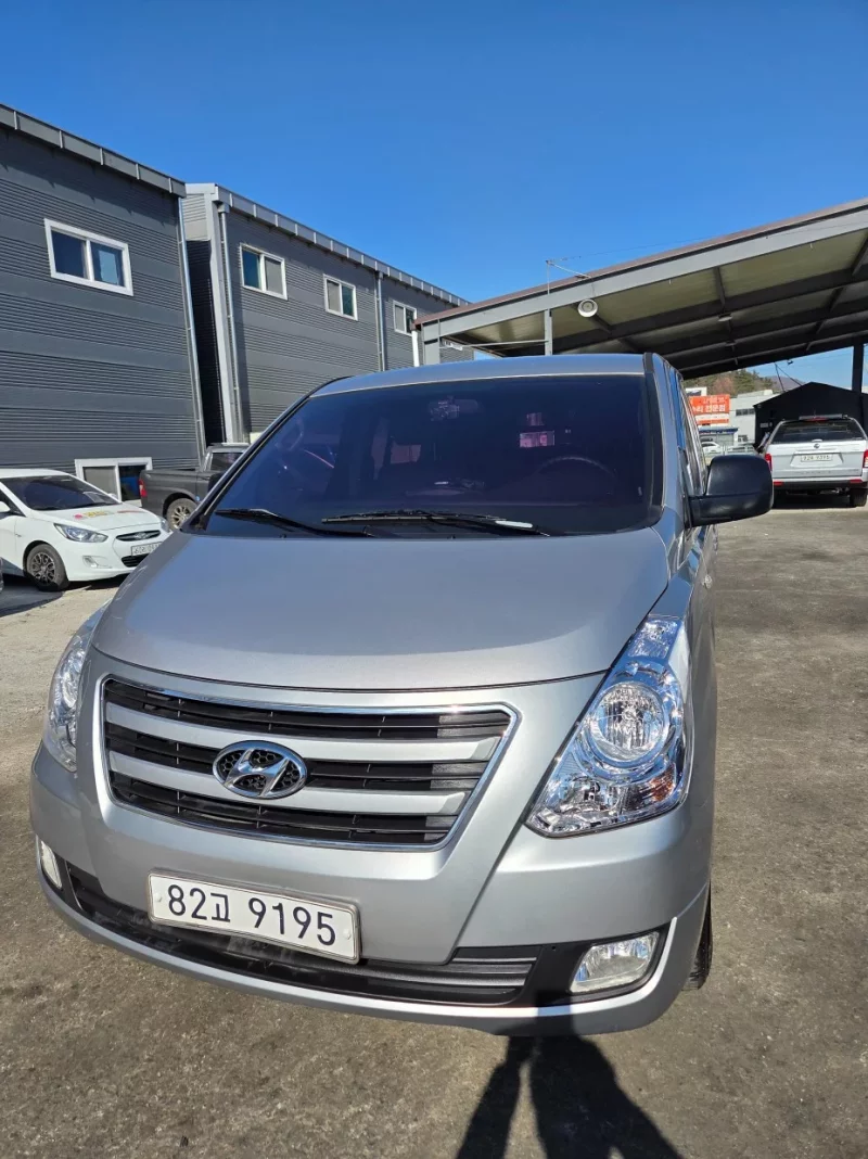 Hyundai Grand Starex