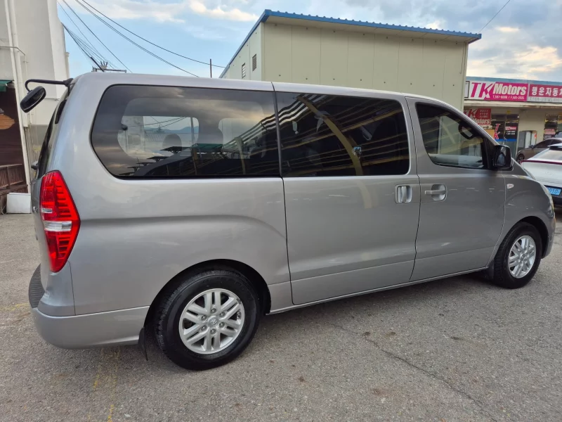 Hyundai Grand Starex