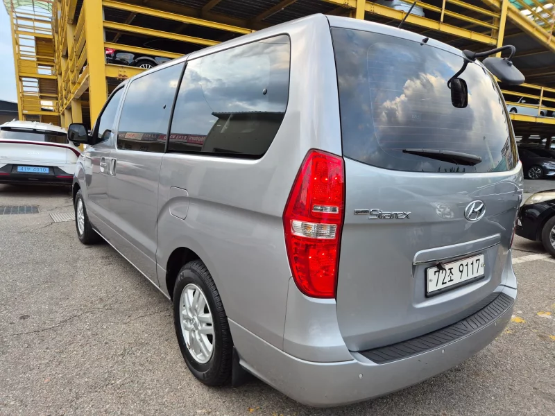 Hyundai Grand Starex