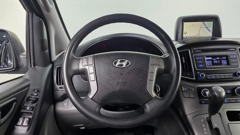 Hyundai Grand Starex