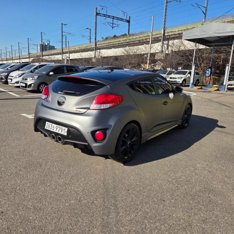 Hyundai Veloster