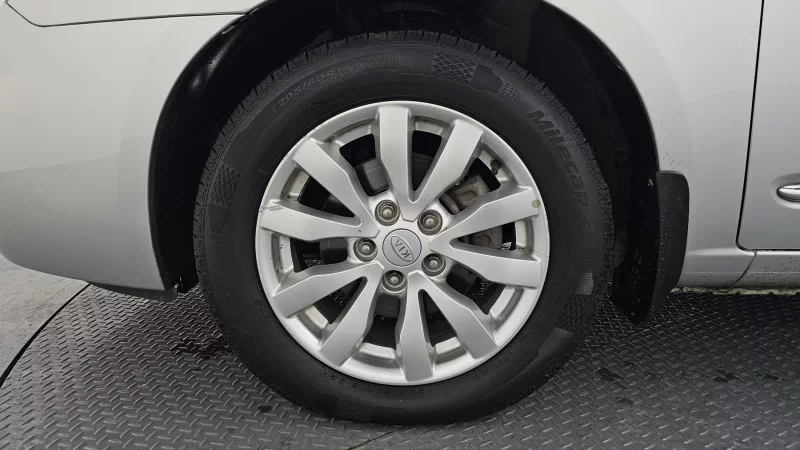 Kia Carens