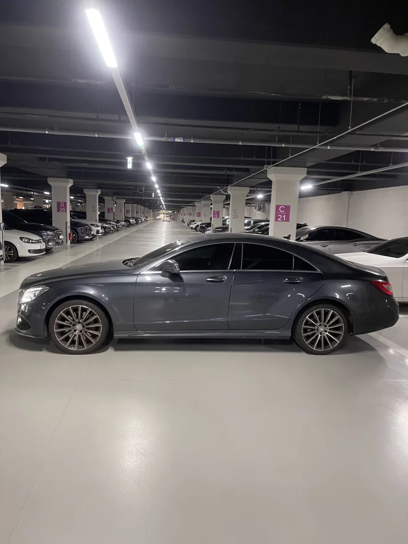 Mercedes-Benz CLS-Class