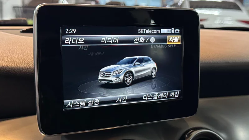 Mercedes-Benz GLA-Class