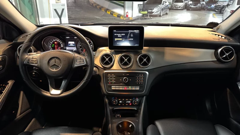 Mercedes-Benz GLA-Class