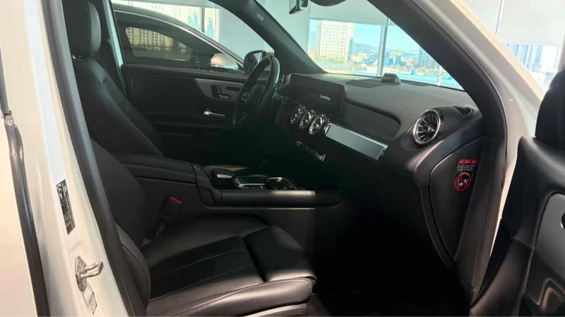 Mercedes-Benz GLB-Class