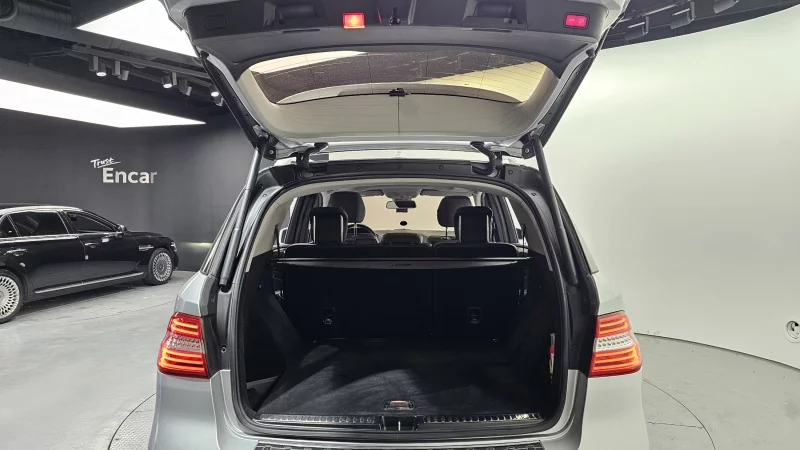 Mercedes-Benz M-class