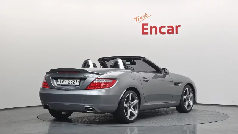 Mercedes-Benz SLK-Class