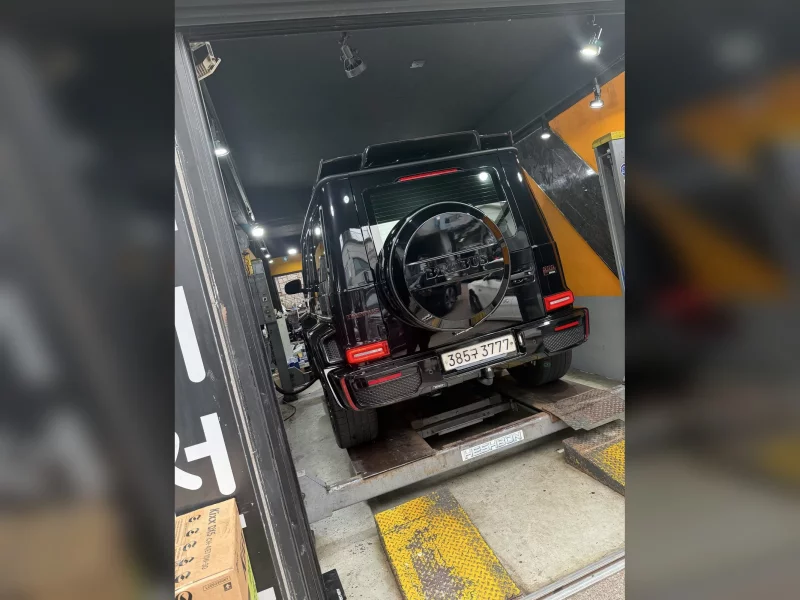 Mercedes-Benz G-Class