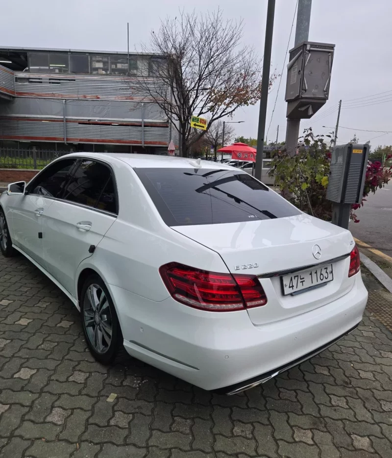 Mercedes-Benz E-Class