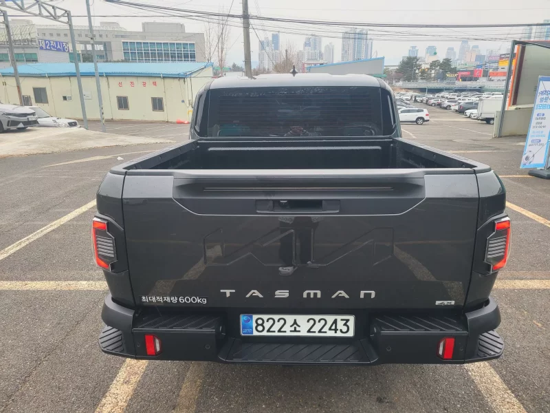 Kia Tasman