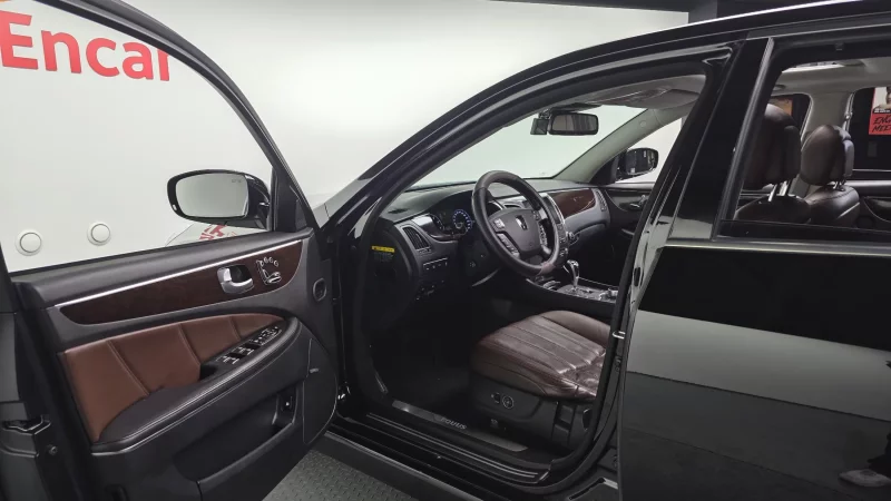 Hyundai Equus