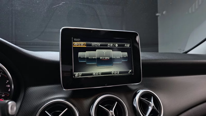 Mercedes-Benz GLA-Class