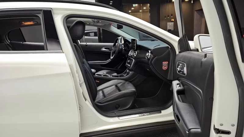Mercedes-Benz GLA-Class