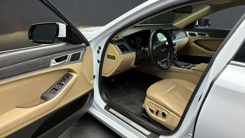 Hyundai Genesis