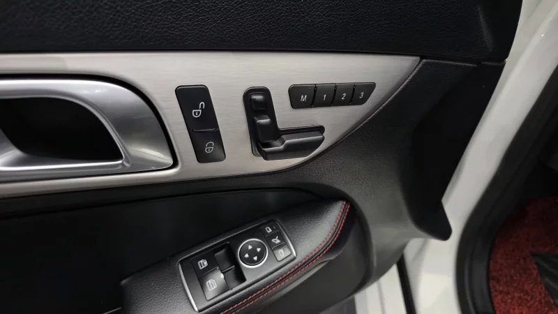 Mercedes-Benz SLK-Class