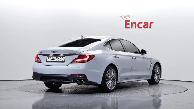 Genesis G70