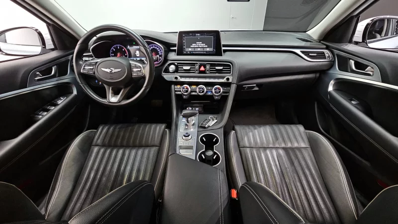 Genesis G70