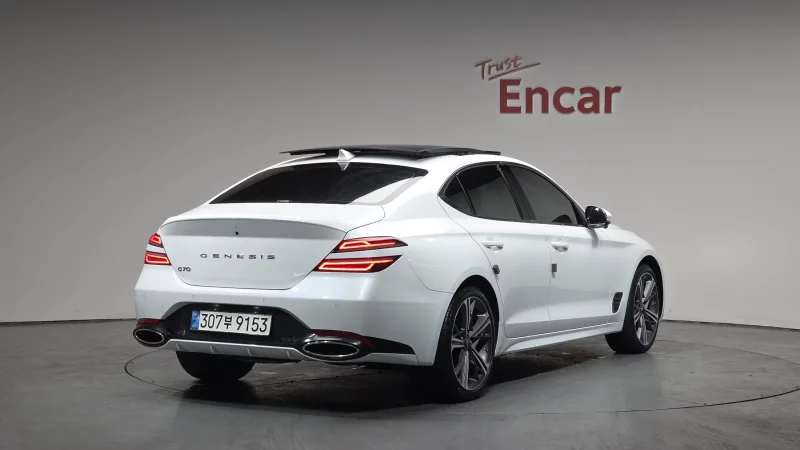 Genesis G70