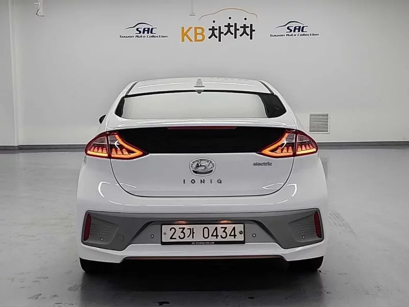 Hyundai Ioniq