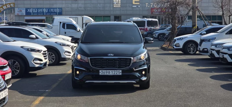 Kia Carnival