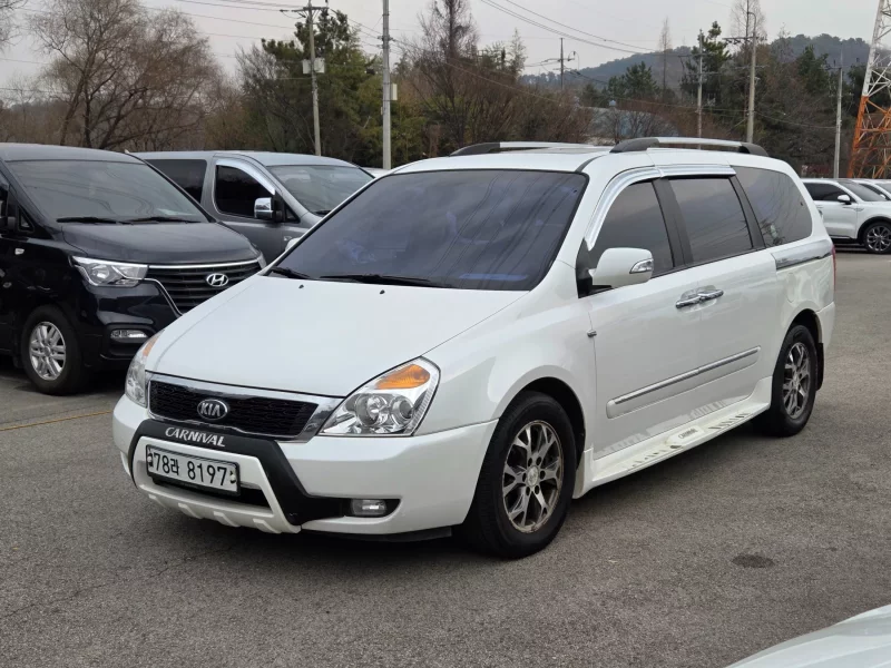 Kia Carnival