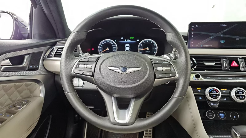 Genesis G70