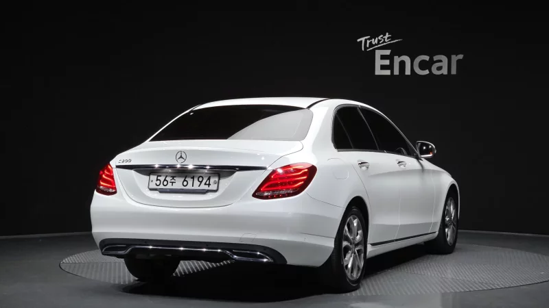Mercedes-Benz C-Class