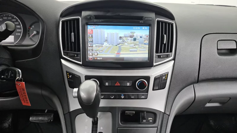 Hyundai Grand Starex