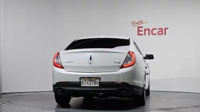 Lincoln MKS