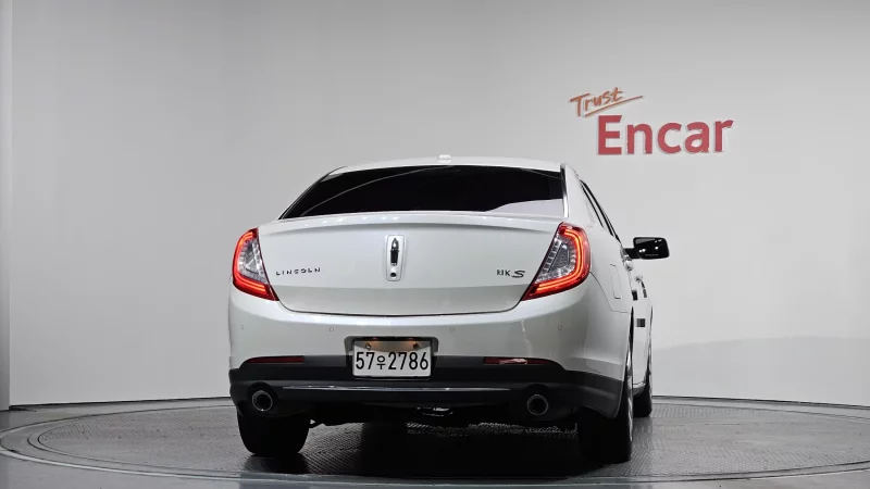 Lincoln MKS