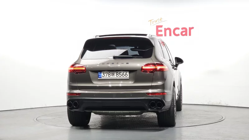 Porsche CAYENNE