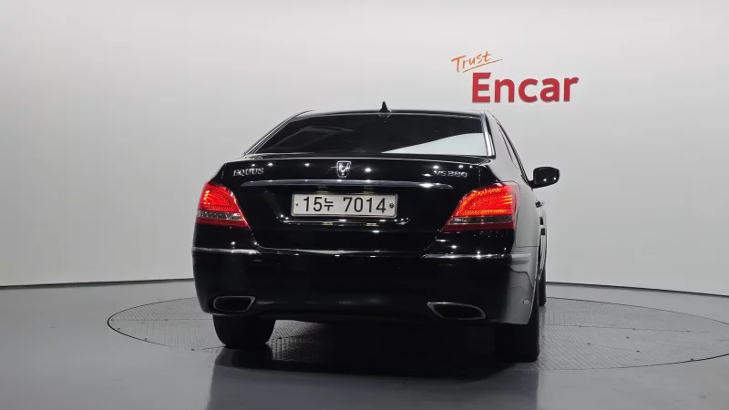 Hyundai Equus