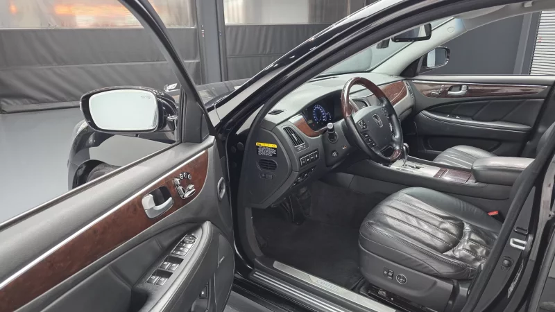 Hyundai Equus