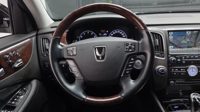 Hyundai Equus