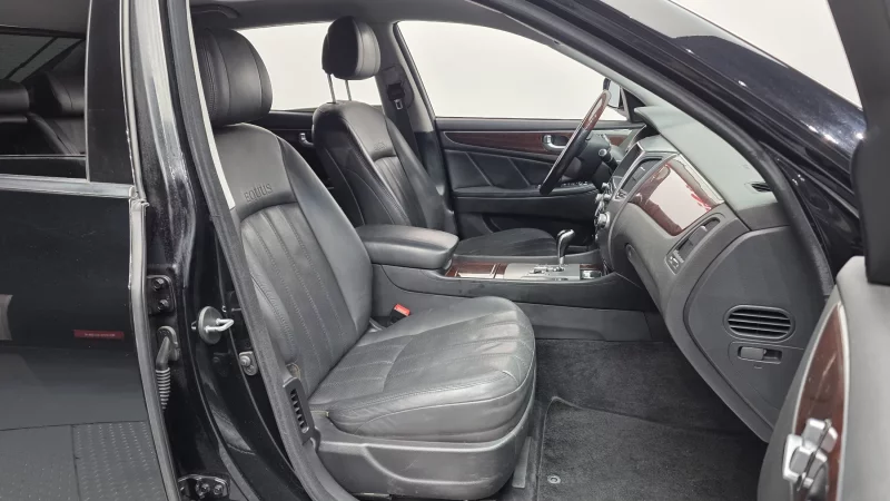 Hyundai Equus