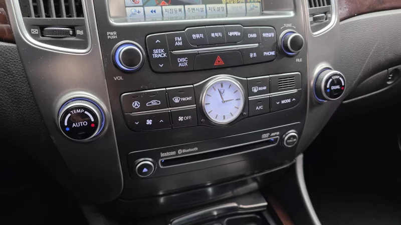 Hyundai Equus