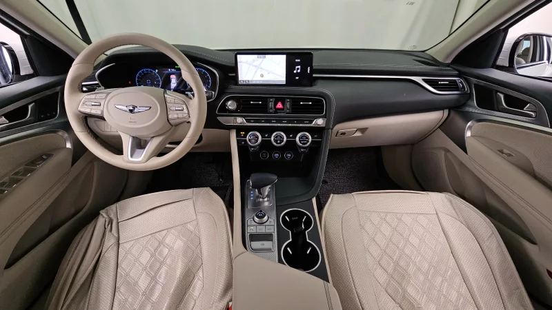 Genesis G70