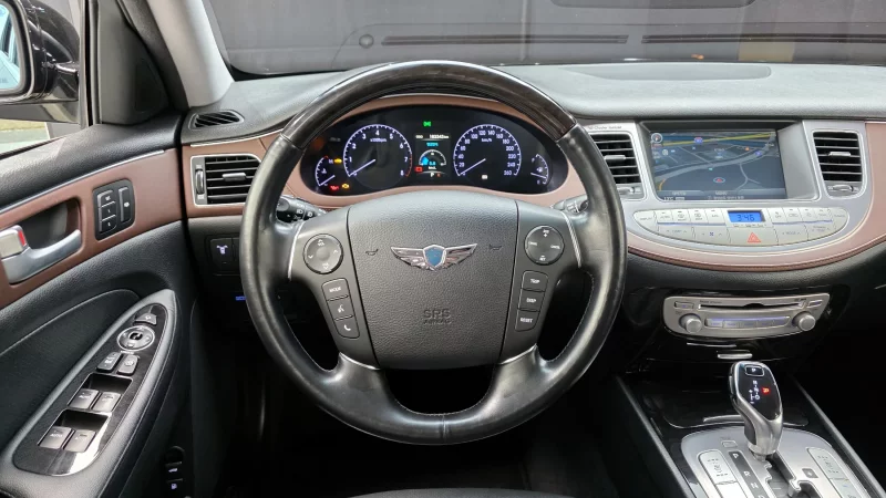 Hyundai Genesis