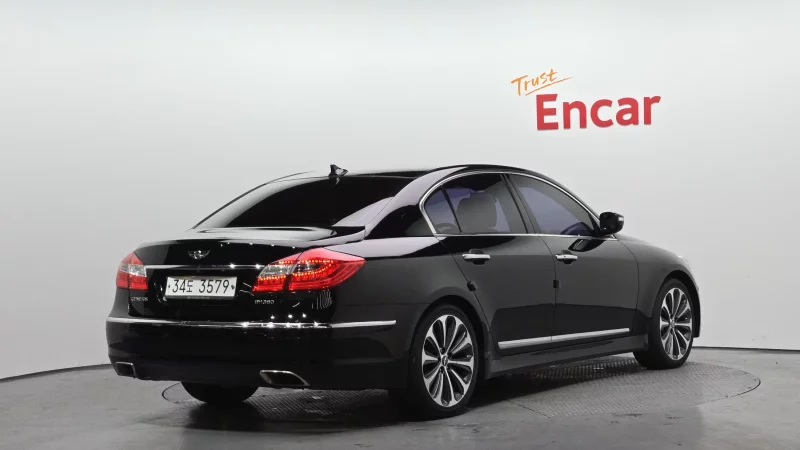 Hyundai Genesis