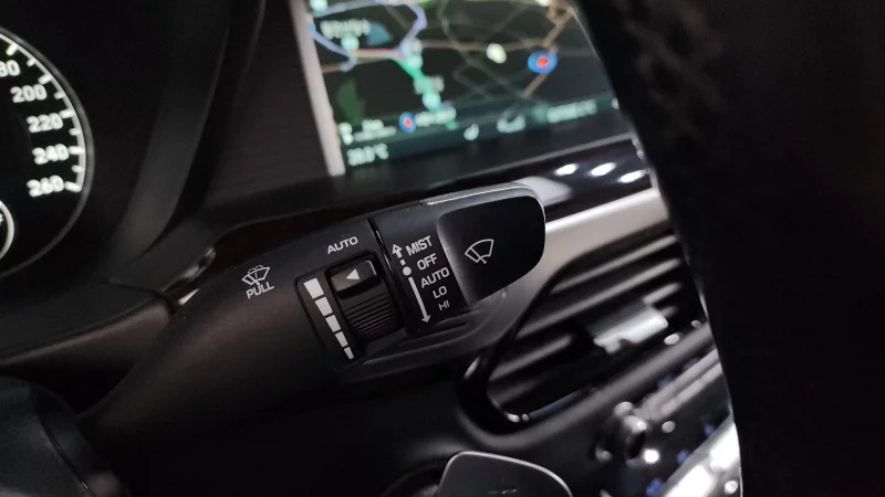 Genesis EQ900