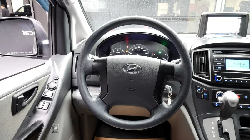 Hyundai Grand Starex