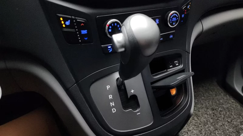 Hyundai Grand Starex
