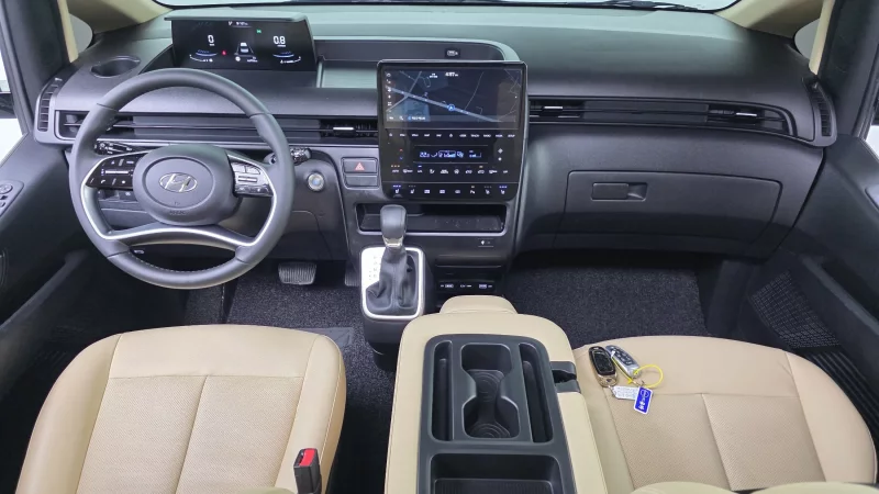 Hyundai Staria