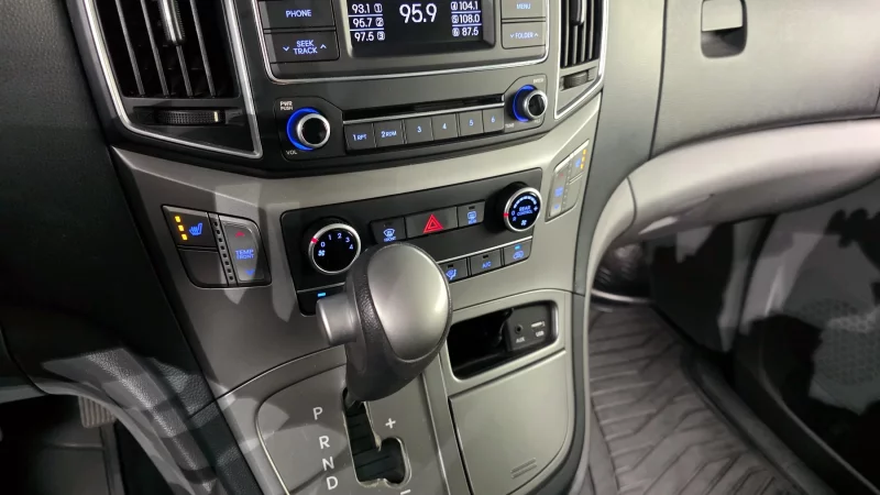 Hyundai Grand Starex