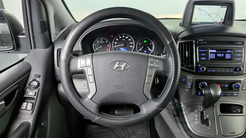 Hyundai Grand Starex