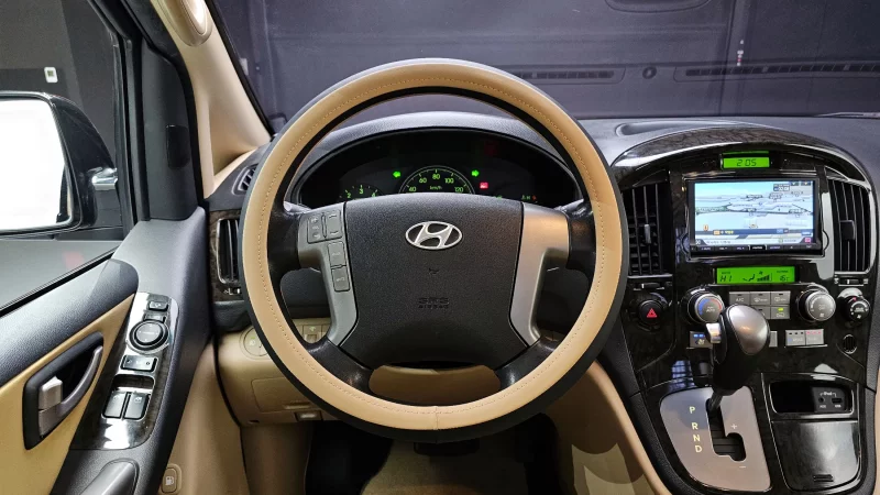 Hyundai Grand Starex