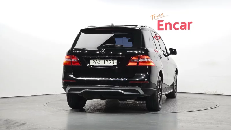 Mercedes-Benz M-class